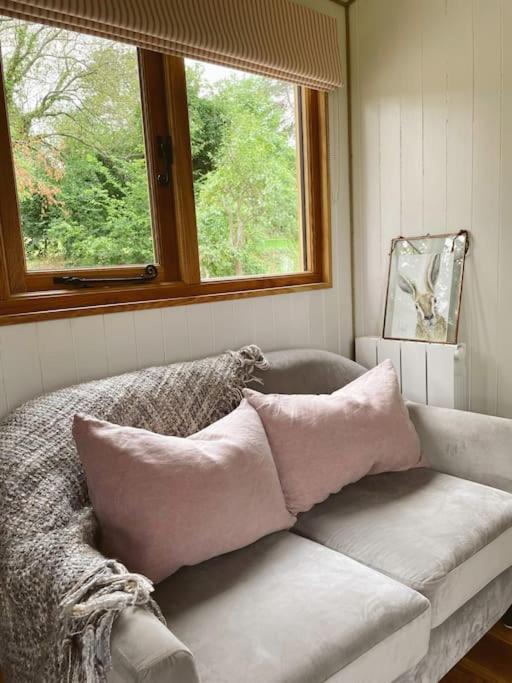 The Hereford Hut, Charming 1 Bedroom Shepherds Hut Callow Exteriör bild