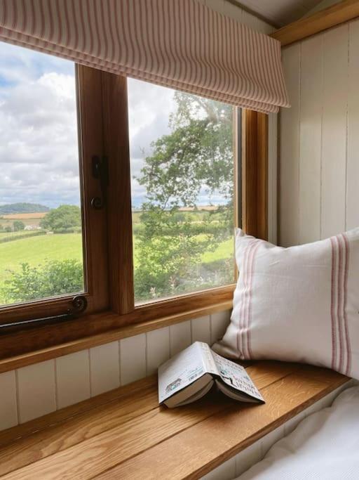 The Hereford Hut, Charming 1 Bedroom Shepherds Hut Callow Exteriör bild